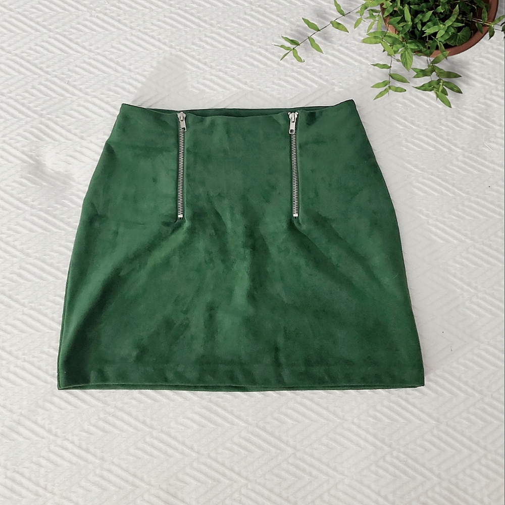 New Green Suedette Zippered Mini Skirt